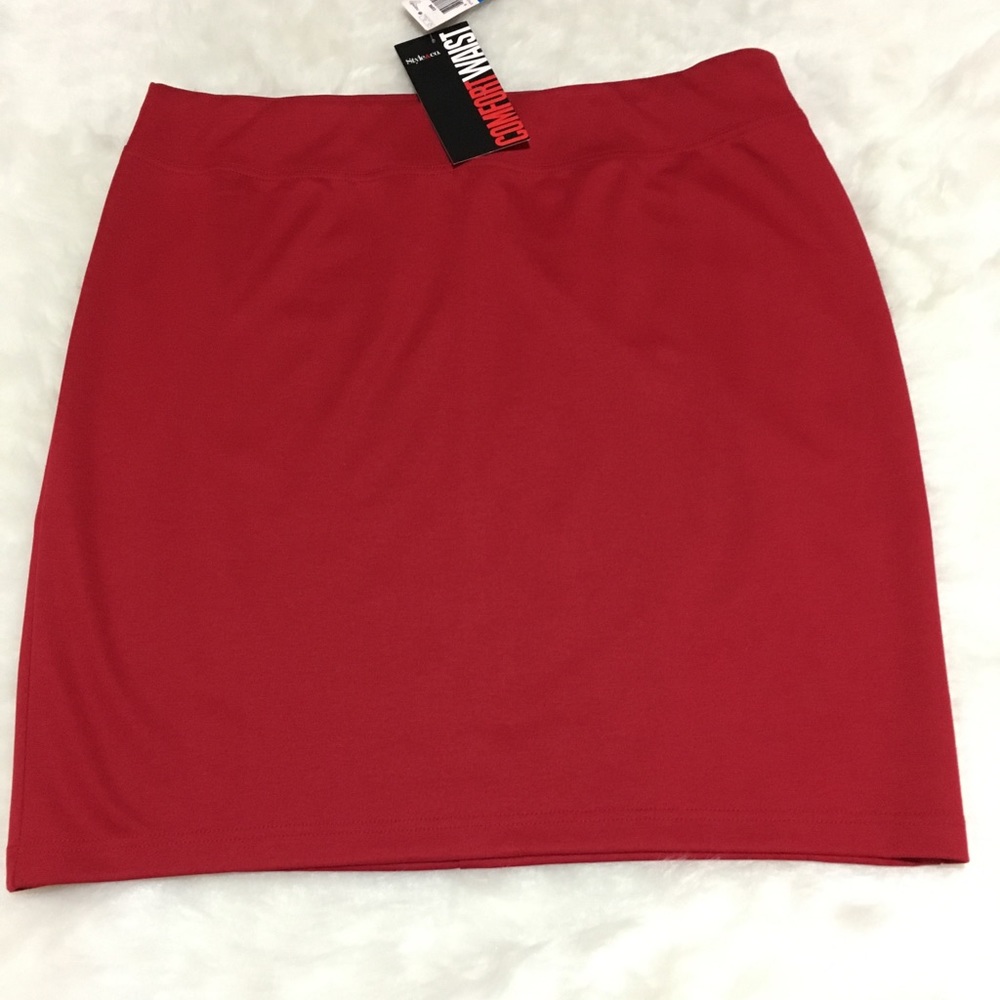 NWT Red Style&co. Comfort Waist Skirt XL